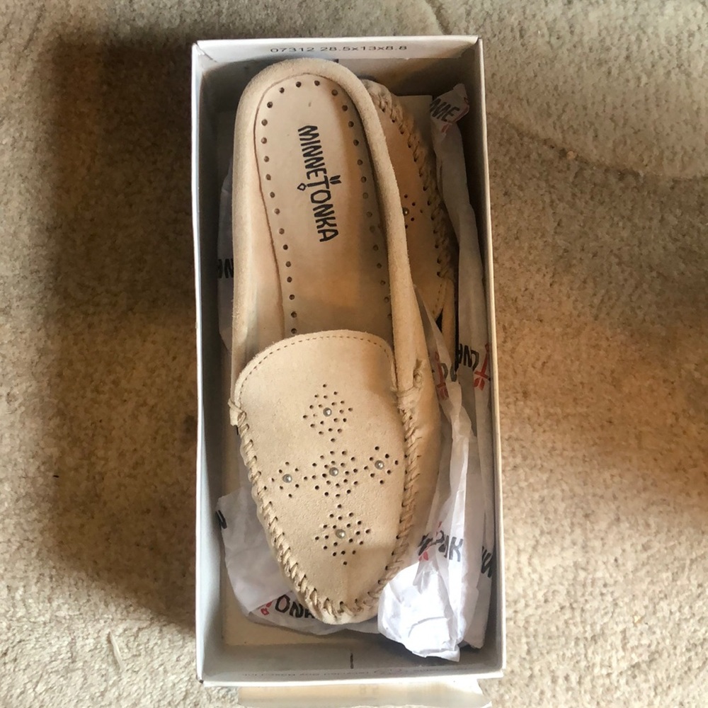 Minnetonka Leila mules